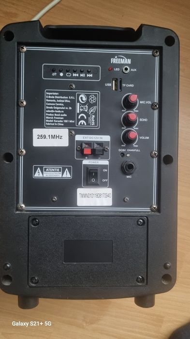 Boxa portabila cu microfon