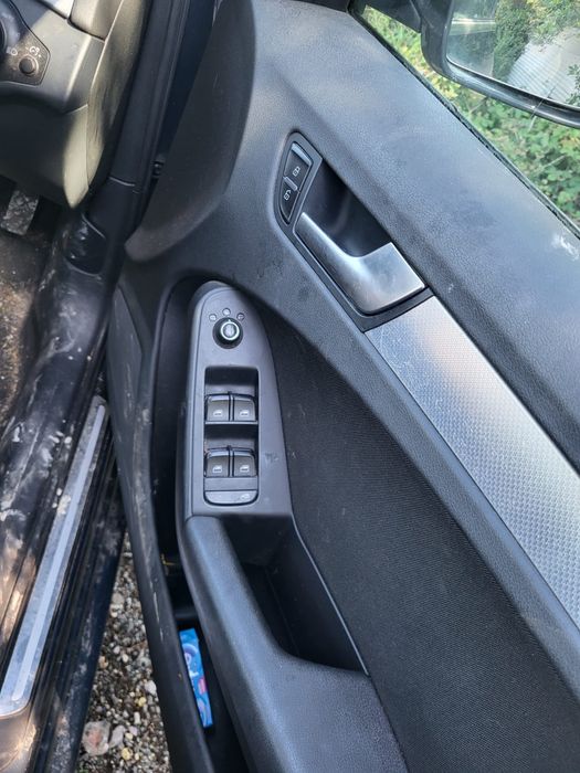 Piese Audi A4 motor 2.0 kaga an 2011