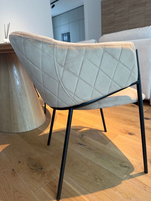 6 scaunuri dining, noi, impecabile, Mobexpert, negociabil