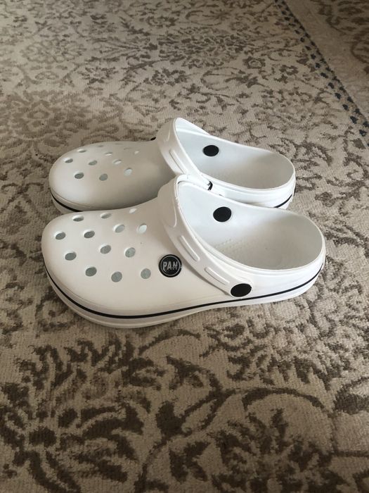 Продам тапки-шлепки