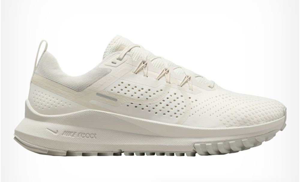 Nike Pegasus Trail 4 Alb, nr 45.5, Noi in cutie