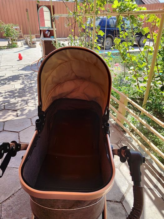 Детская коляска для новорождённых