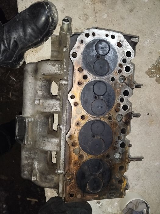 Галовка Мазда Титан объем 4.02