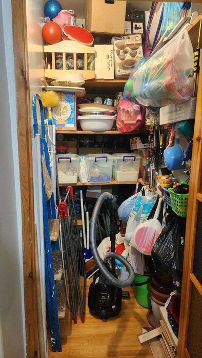 Gulobod da 5 xonali 4 etaj Kvartira sotiladi !!