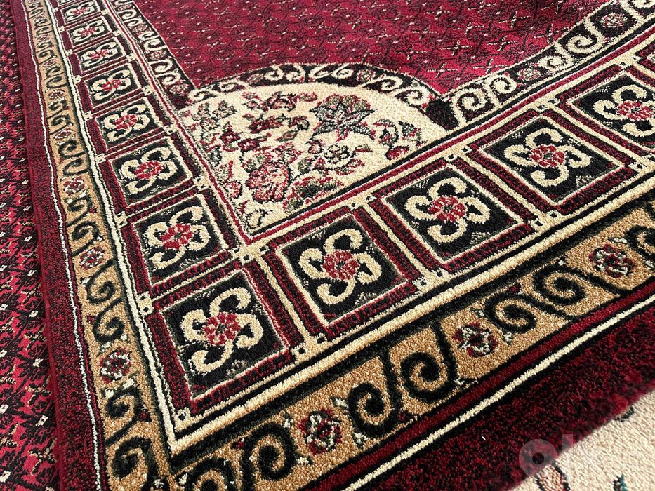 Gilam 2,5 × 4 metr sotiladi