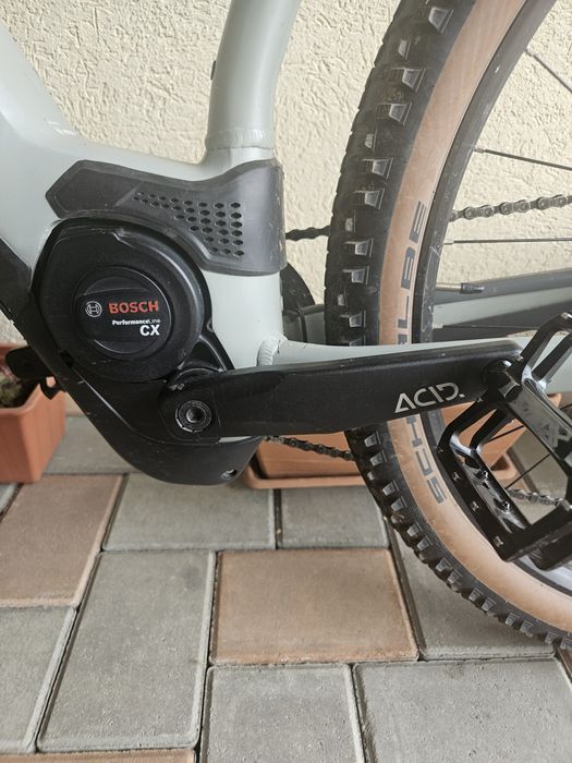 Bicicleta electrica Cube reaction race 625