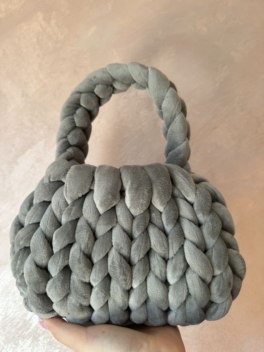 Малка кокетна дамска чанта