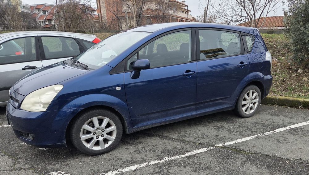 Продавам Toyota Corolla Verso