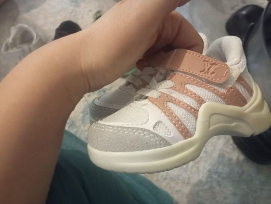 Отдам даром детскую обувъ