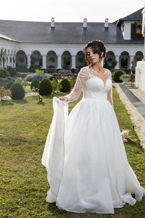 Vand rochie mireasa