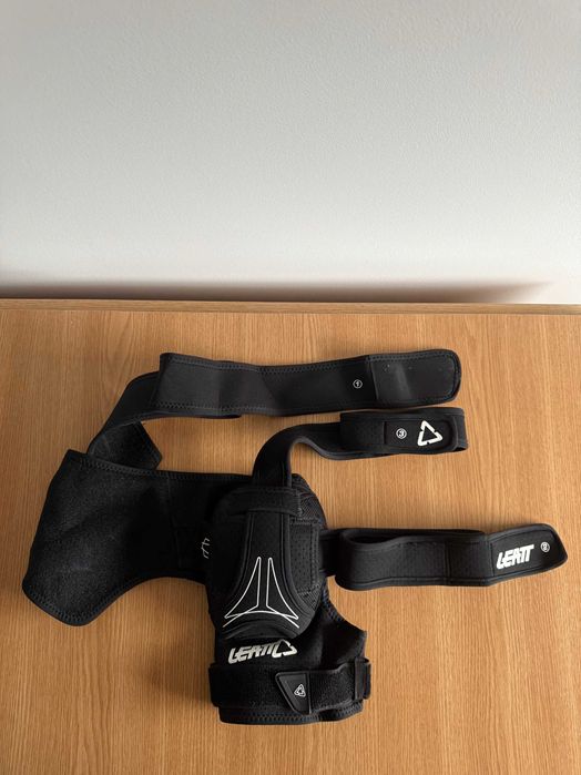 Protecție/Orteză umăr stâng enduro Leatt Shoulder Brace, Mărime L/XL