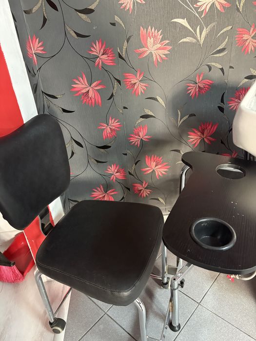 Vând mobilier salon
