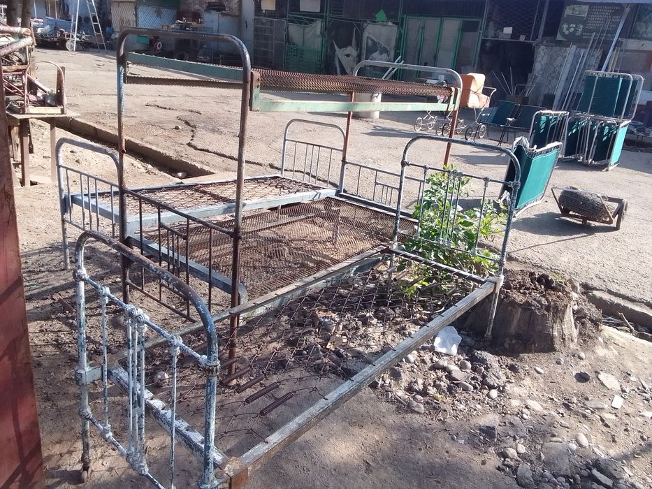 Kravatlar  raskladushkalar bir