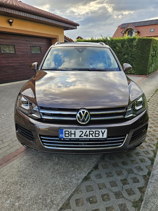 Vw touareg 3.0 tdi,239 cp,moca braun,xenon-led,panorama,piele,distronic, ventilatie scaune etc..