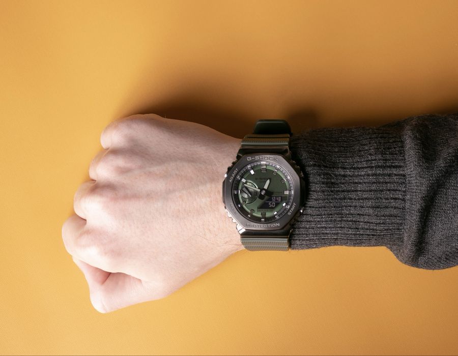 Продам часы Casio G-Shock GM2100B