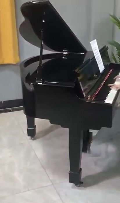 НОВО в сандък пиано роял и стол - new in box piano small royal