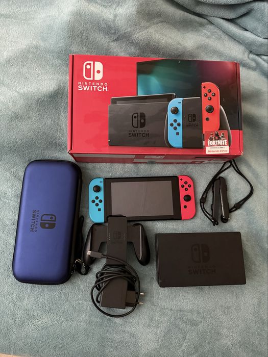 Nintendo  Switch