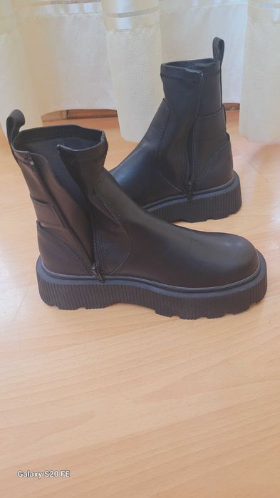 Детски ботуши Zara размер 32