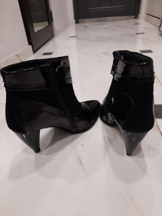 Намалям-Дамски боти естествен лак и велур номер 37