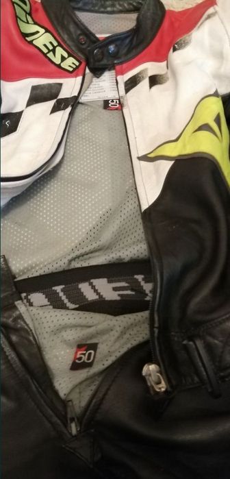 Costumul moto piele Dainese