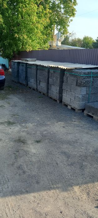 Продаю кирпич  шлакблок