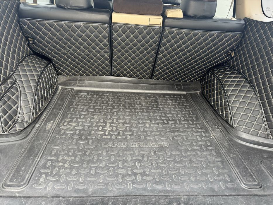 Продам! Полик в багажник.