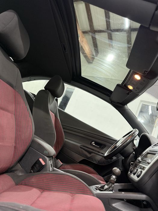 Volkswagen EOS 2.0 TDI 140 CP 2006 SE POATE IN RATE