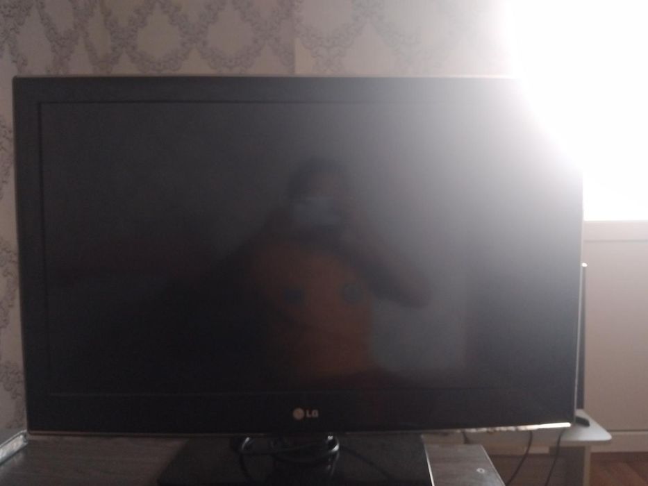 Продам телевизор LG 32LV2500 (32", Full HD)