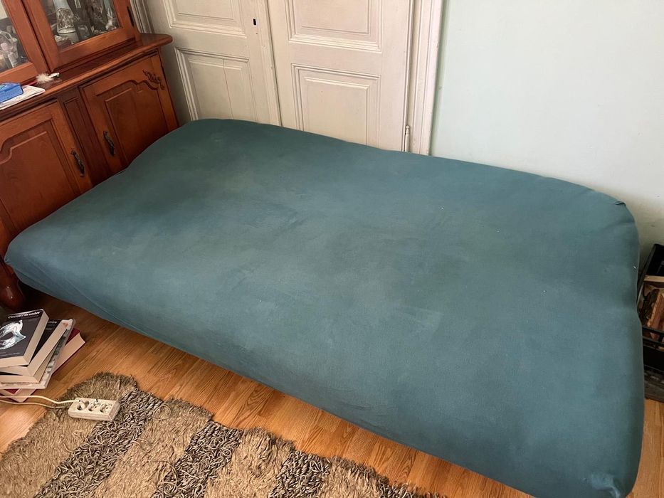 Vând ieftin piese de mobilier - canapele, biblioteca, dulap, birouri