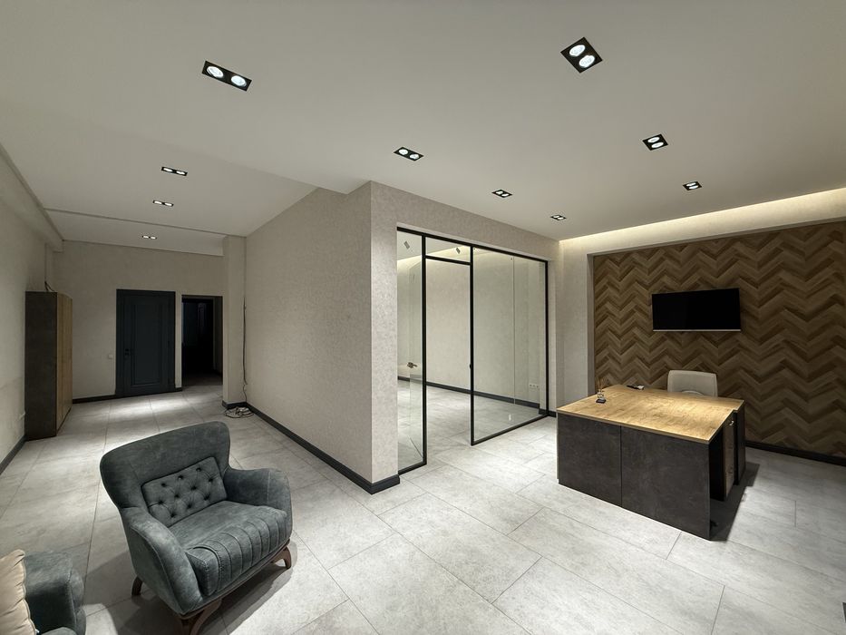 ЦЕНТР! Минор! Аренда нежилое помещение с мебелью площадь: 128 кв.м