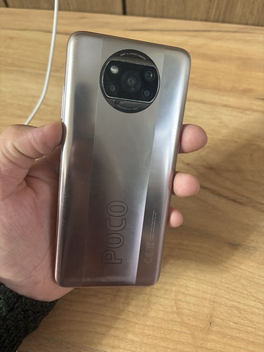 Продам телефон POCO