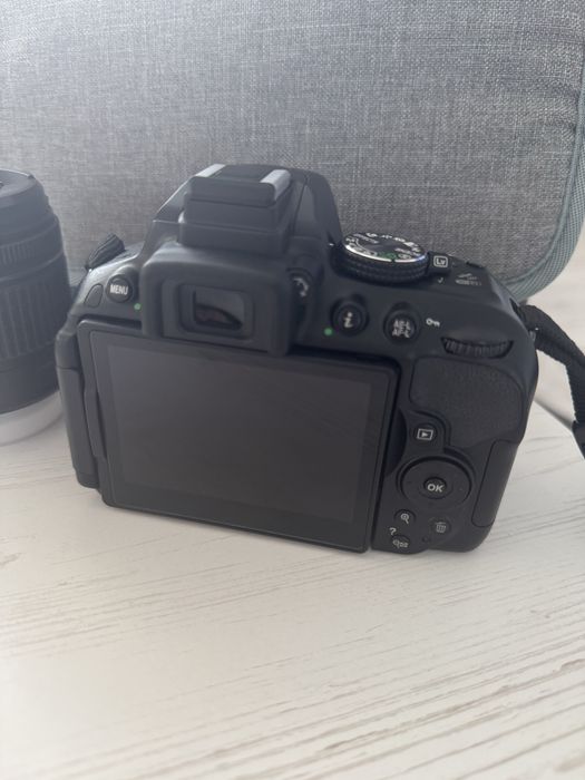 Aparat foto Nikon D5300 cu 2388 cadre