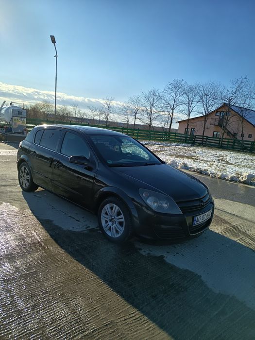 Vând Opel Astra H hatchback 2005.  1.8 benzină/GPL