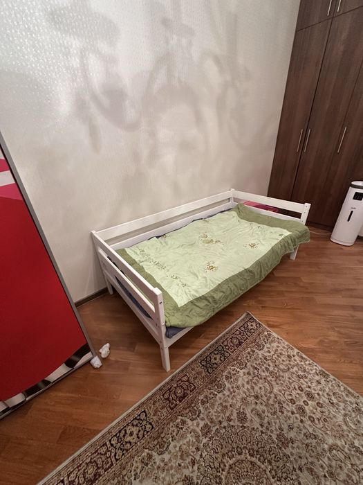 Продаю кровать для подростков