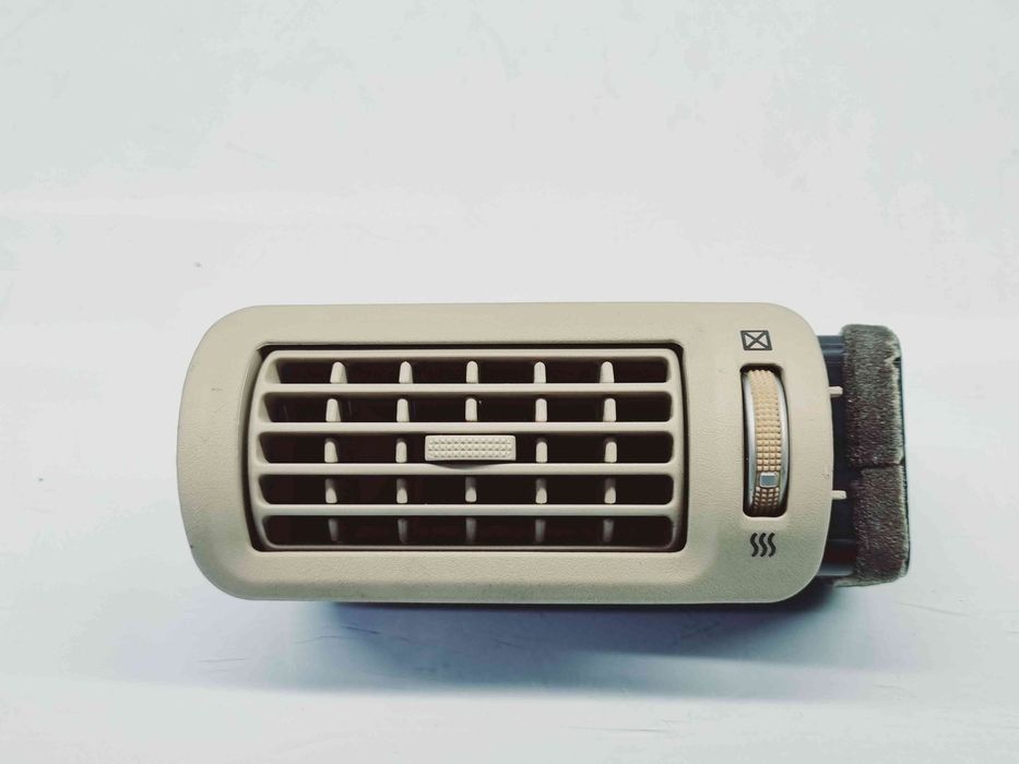 Grila aerisire dreapta Hyundai Santa Fe 2 (CM) [Fabr 2005-2012] U044