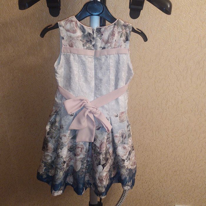 Платье нарядное праздничное на девочку д1112а