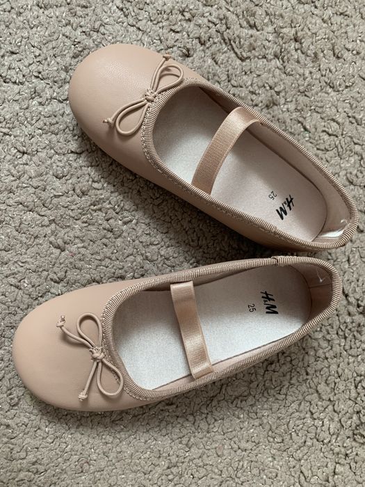 Pantofi/balerini/sandale fetite marimea 25, impecabili/noi