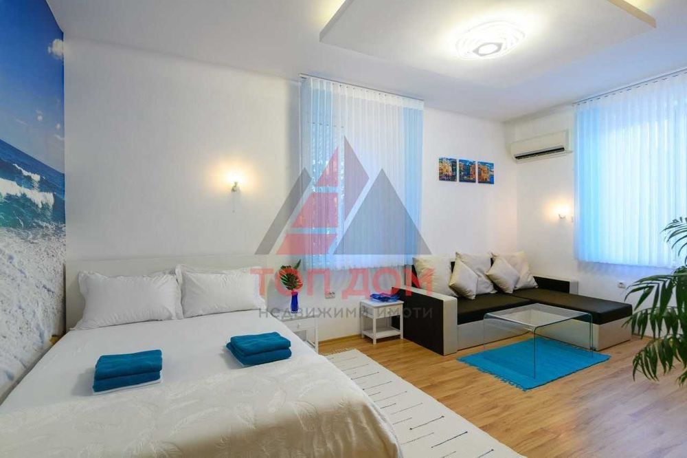 Дава се под наем Двустаен апартамент в Варна, Гръцка махала - 44 кв.м за 561 € - Снимка #1