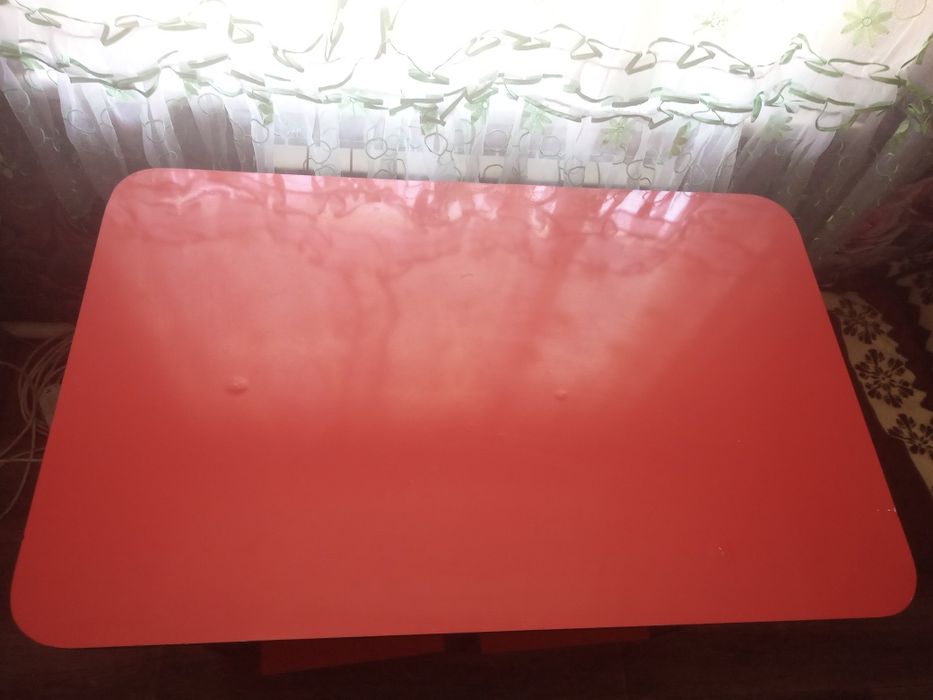 Ст Шамалган продам стол и 4 табуретки