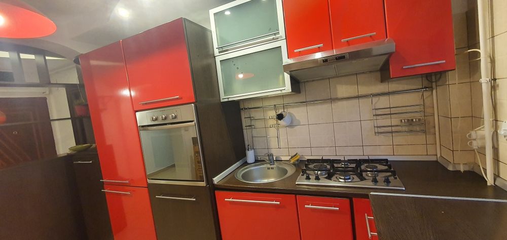 Particular inchiriez apartament 3 camere Tineretului