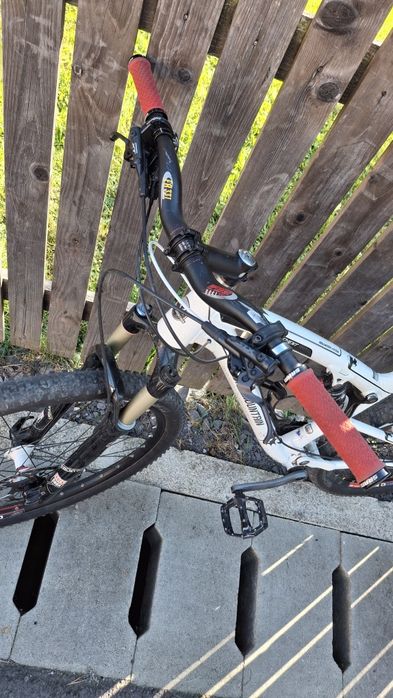 Bicicleta full suspension rocky mountain 29