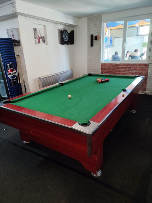 Vând masa de biliard 9ft