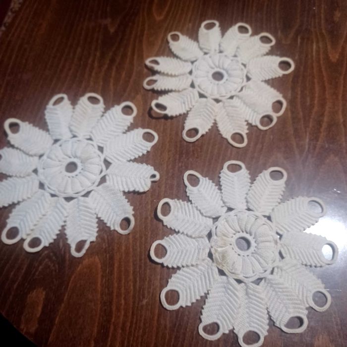 Продавам плетива.