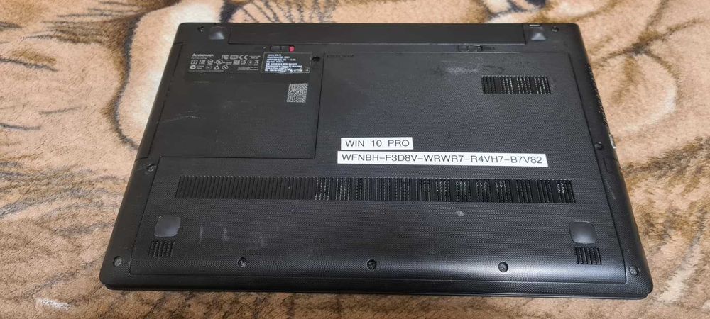 Laptop Lenovo cu procesor I5-4200U,8 Gb RAM si SSD de 120 Gb