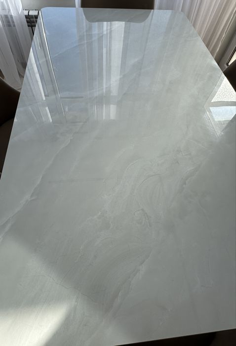 Стол со стульями