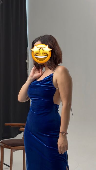 Шикарное платье синего цвета