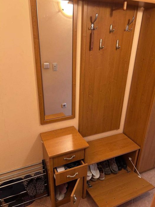Комплект портманто за антре – гардероб, шкаф за обувки, огледало и закачалки