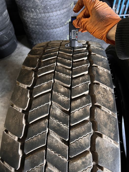 2 anvelope camion tractiune 315/70/22.5 , Truckstar , 13-14 mm