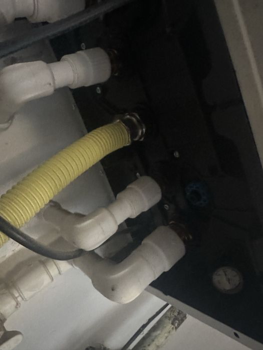 De vanzare centrala terimica pe gaz Ariston , stare buna de functionare