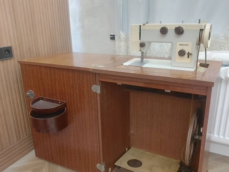 Tikuv mashinasi sotiladi